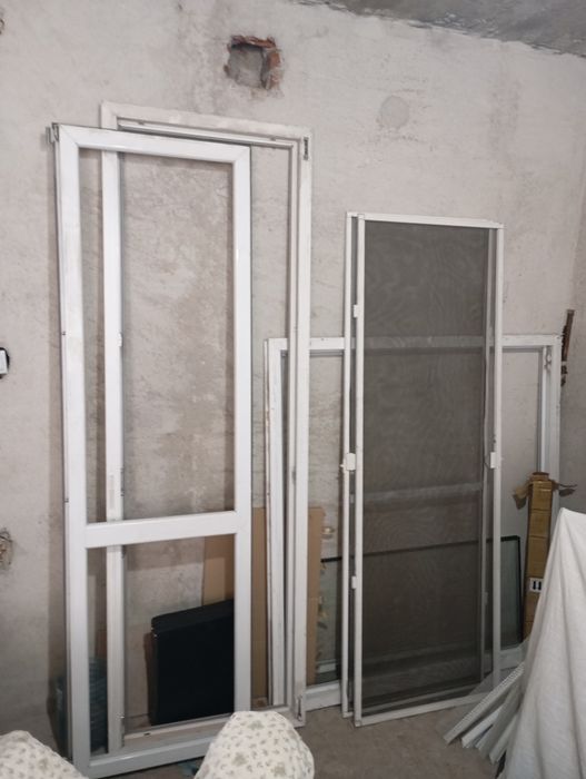 Дограма Пвц дограма в добро състояние
Еркерна врата 74 на 226 в добро