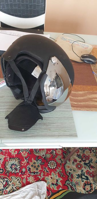 Каска за ски, нова, за любители