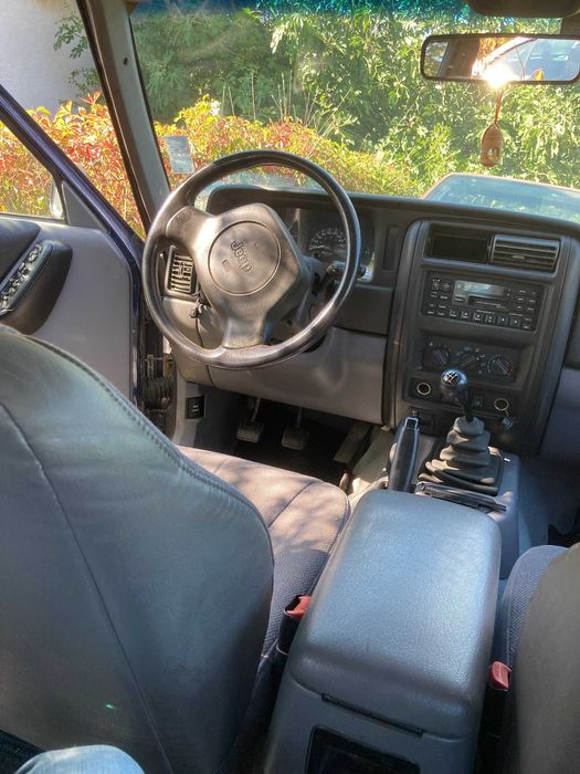 Jeep Cherokee XJ, 2.5