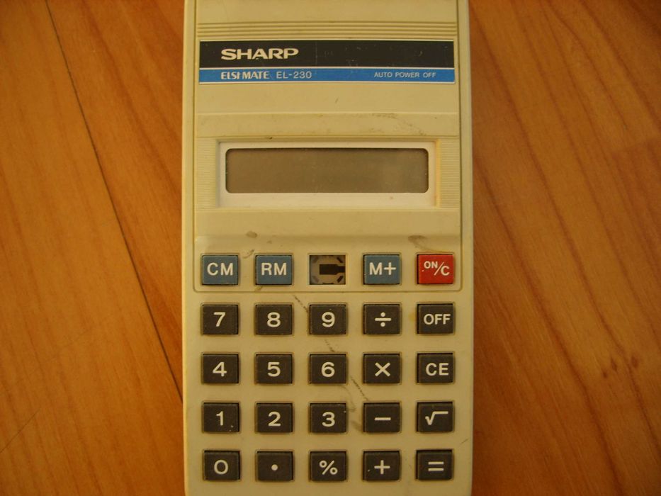 калкулатор  sharp НЕ РАБОТИ!