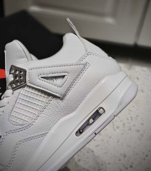 Air Jordan 4 Pure Money White Nike Oreo Metalic Silver Gold Frozen