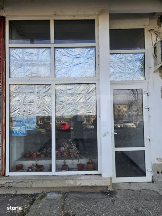 Spatiu comercial 50 mp, parter, cu vitrina si 2 intrari – Micro 6, H