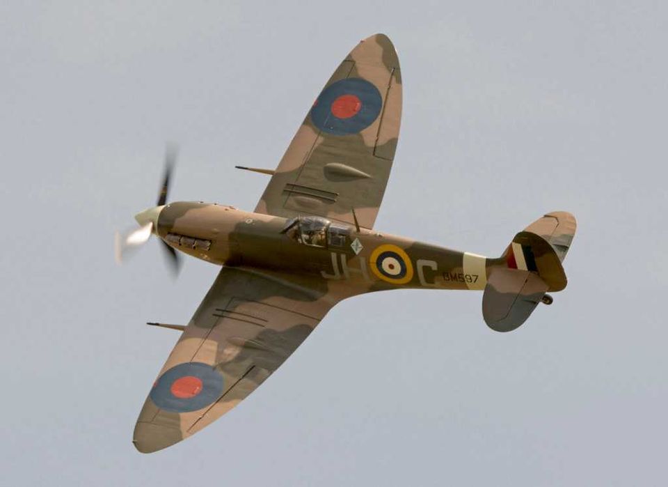 сборная модель самолета Spitfire 1/72 супер турбо