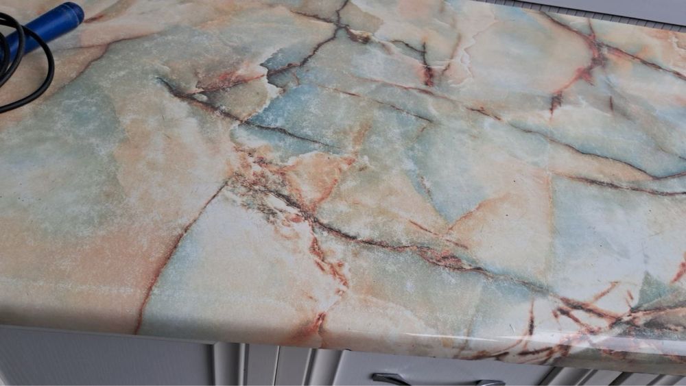 Kuxnya mebel tepa va pastki qismi materiali yaxshi sifati zo’r sinmaga