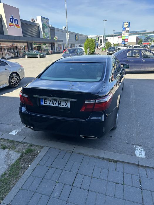 Vand Lexus LS600hL
