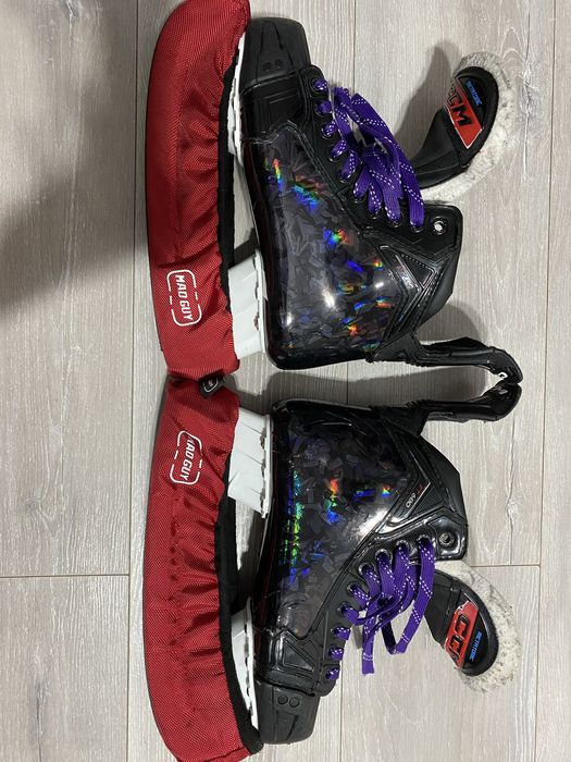 Продам коньки CCM FT680