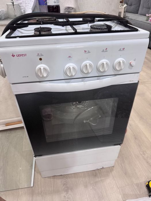 Продам газ плиту