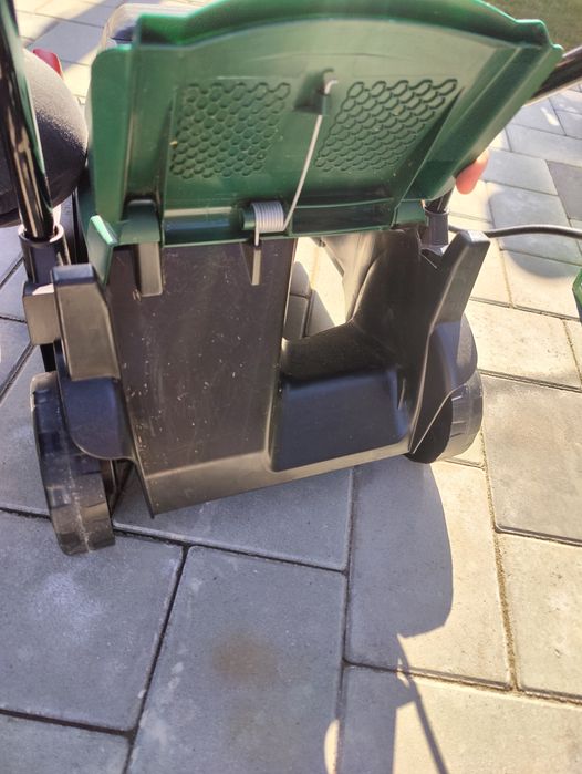 Masina de tuns iarba Bosch CityMower cu acumulator 18v