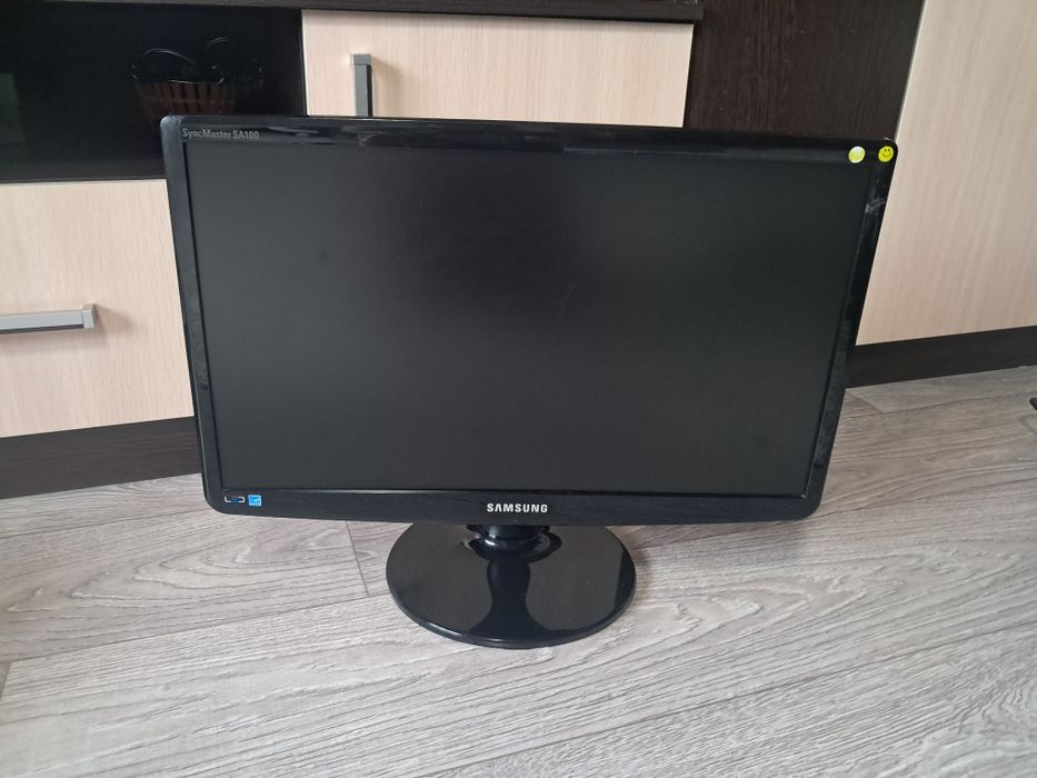 Продам монитор б/у