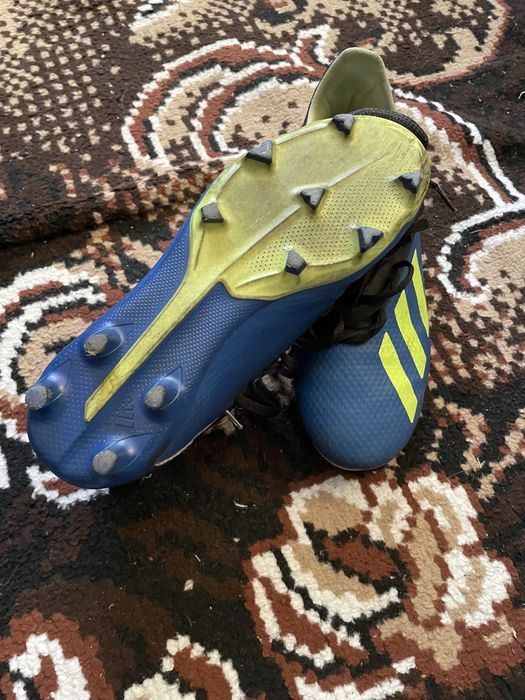 Футболни обувки/ Бутонки Adidas