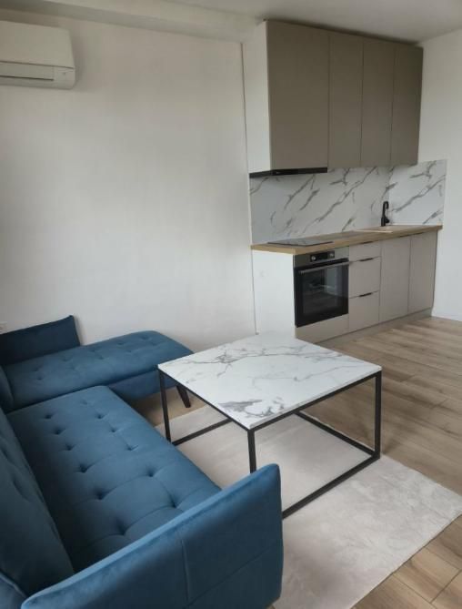 Дава се под наем Двустаен апартамент в Пловдив, Тракия - 60 кв.м за 434 € - Снимка #1