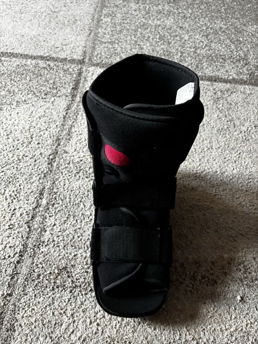 Orteza glezna si tibie cu pompa