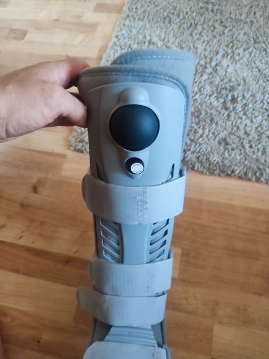 Ортопедичен ботуш,шина