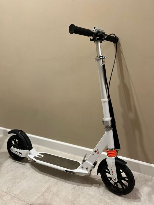 Продаю самокат подростковый в отличном состоянии