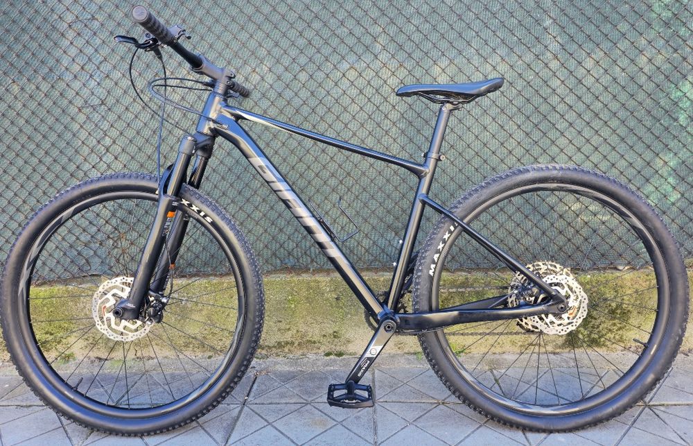 Giant 29 1x12 Deore на проходни оси BOOST главини Въздушна вилка заклю