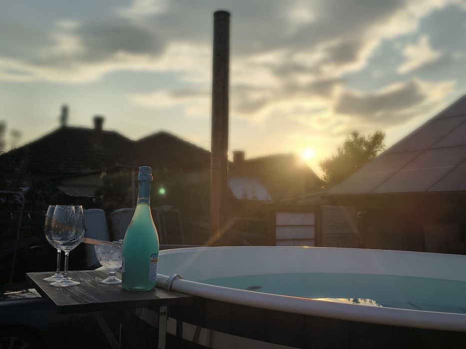 Ciubăr Mobil de Închiriat – Relaxare Oriunde Vrei Tu!