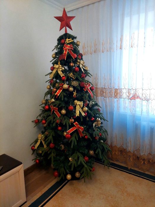 Продам елку искусственная