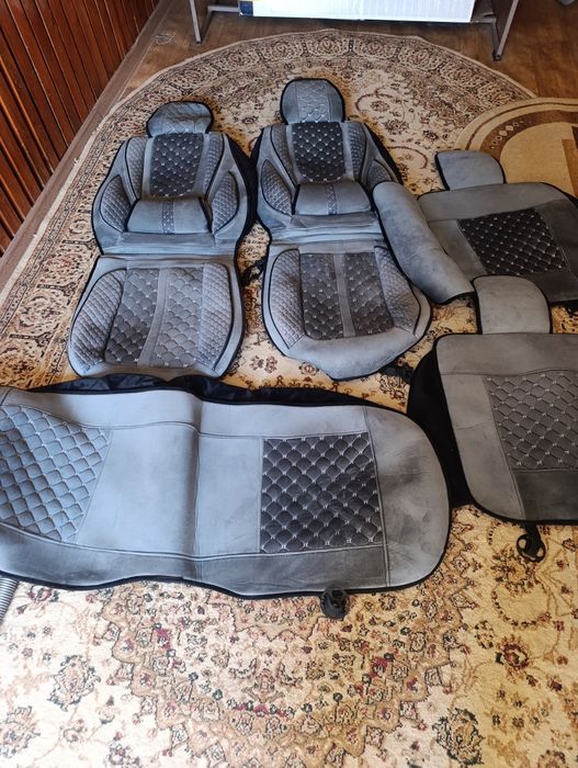 Продам чехлы состояние новых