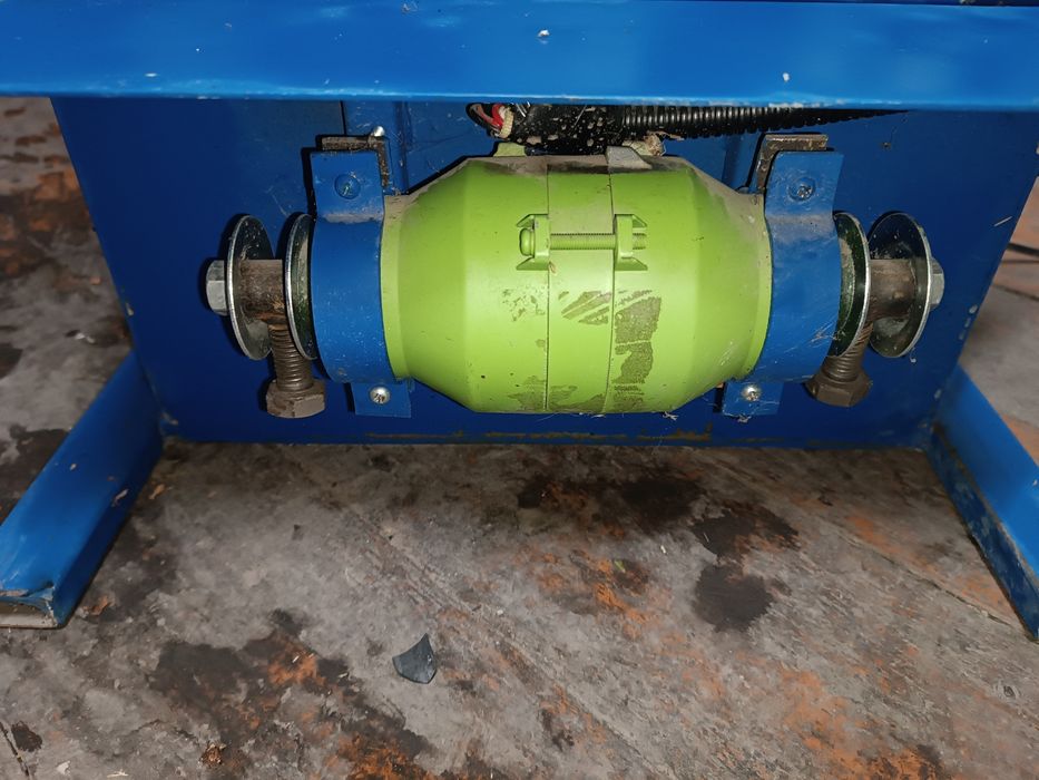 Станок для шлакоблока, сплиттерного блока.