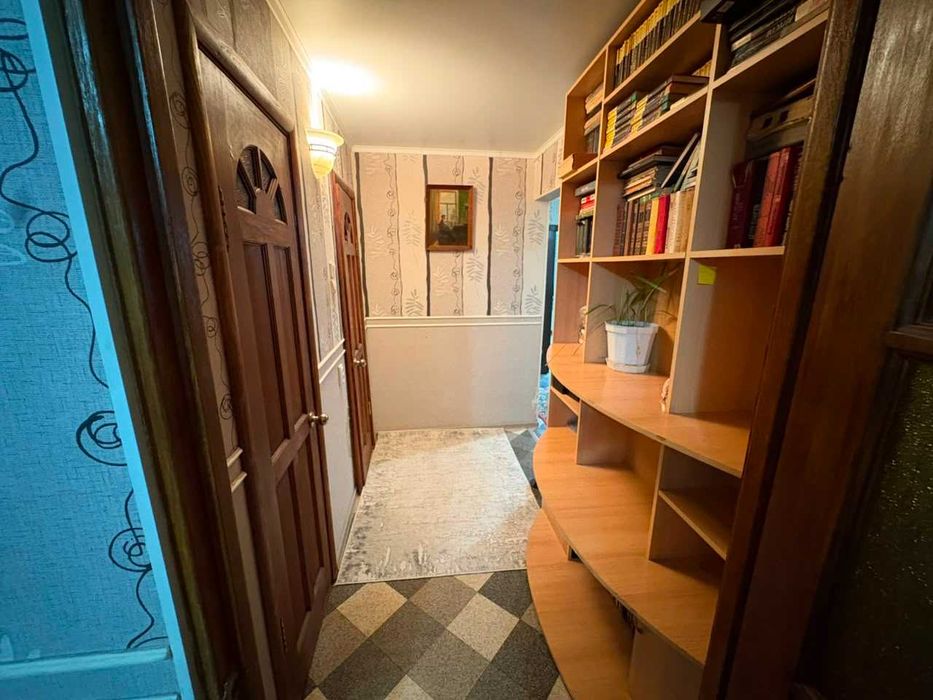 Продам 2-х к.кв. на 8 микрорайоне