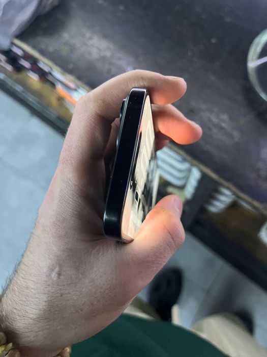Продам Iphone 15 128gb