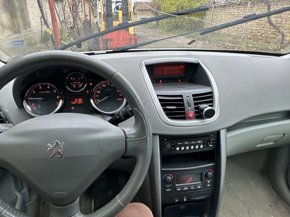 Peugeot 207 1.6 i НА ЧАСТИ