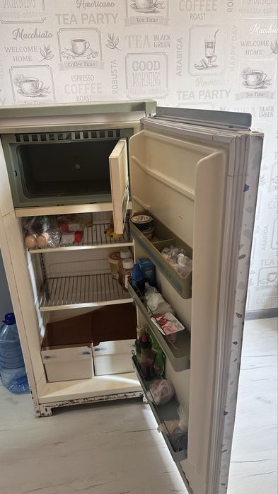 Продам холодильник советский