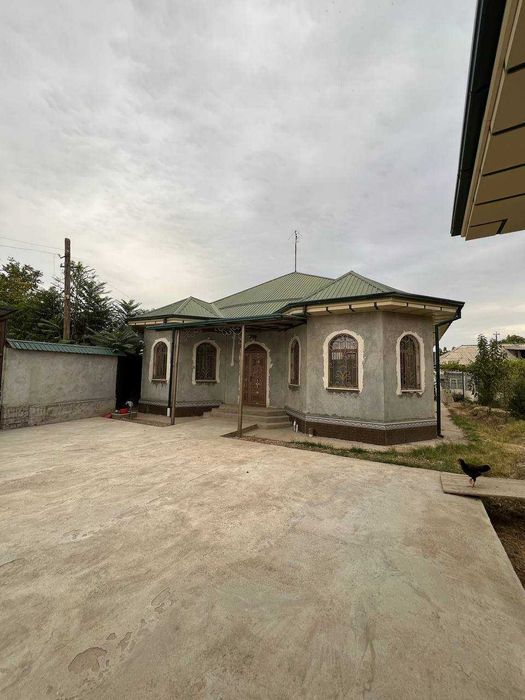 Toshkentdan 30 km uzoqlikda, Tashmore kanal bo‘yida uy-joy