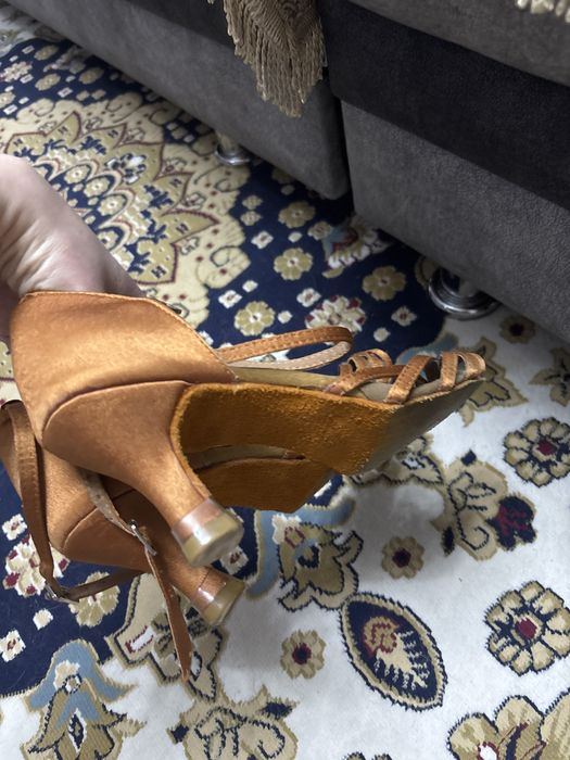 Туфли спортивные