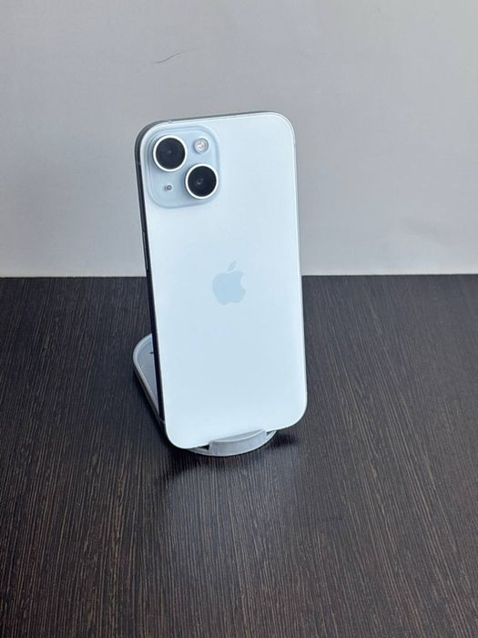 Продам iphone 15 на 128 гб