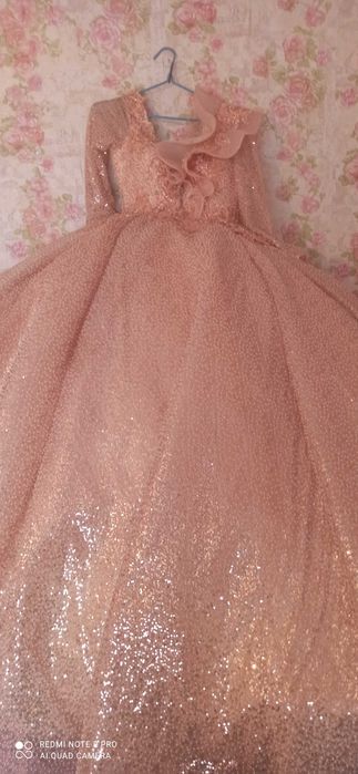 Рокля 300 лв за повече инфо на лс