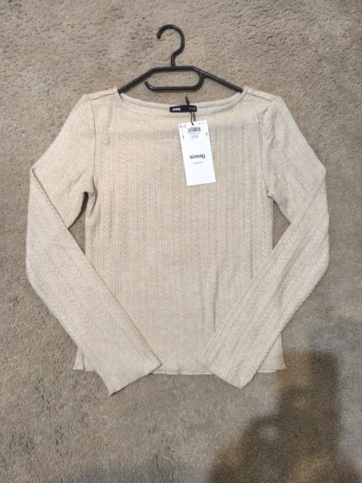 Pulover pe corp (tricotat)