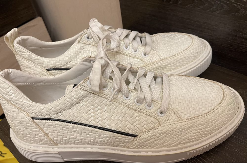 Продам кеды