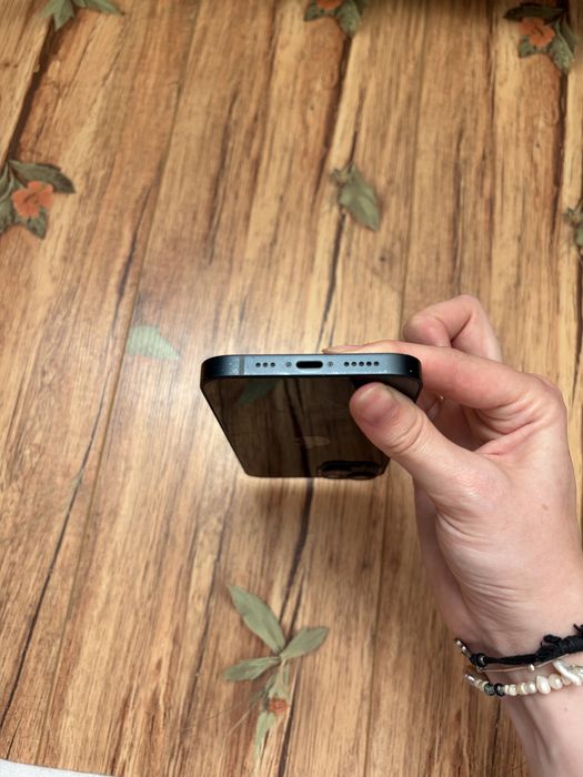 Telefon iphone 13