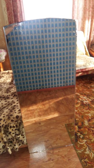 Зеркало настенное