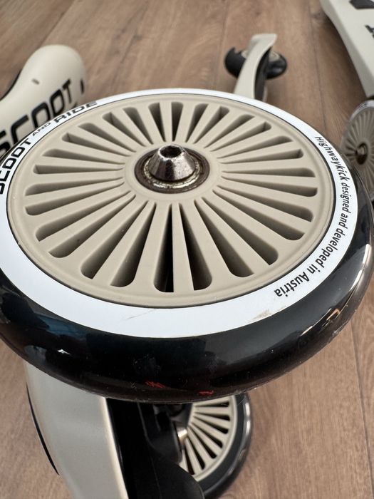 Trotineta Scoot and Ride