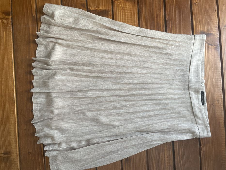 Bluza Zara si fusta Massimo Dutti