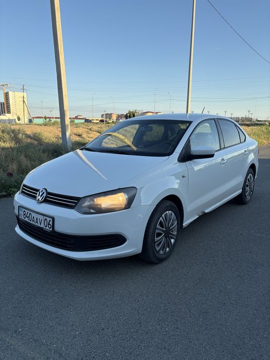 VW Поло автомат