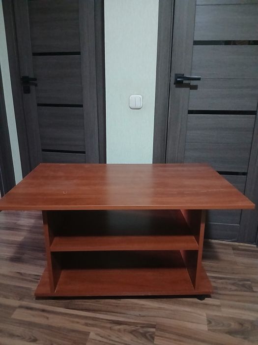 Журнальный столик