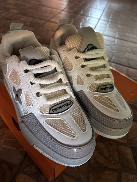 Louis Vuitton skate grey