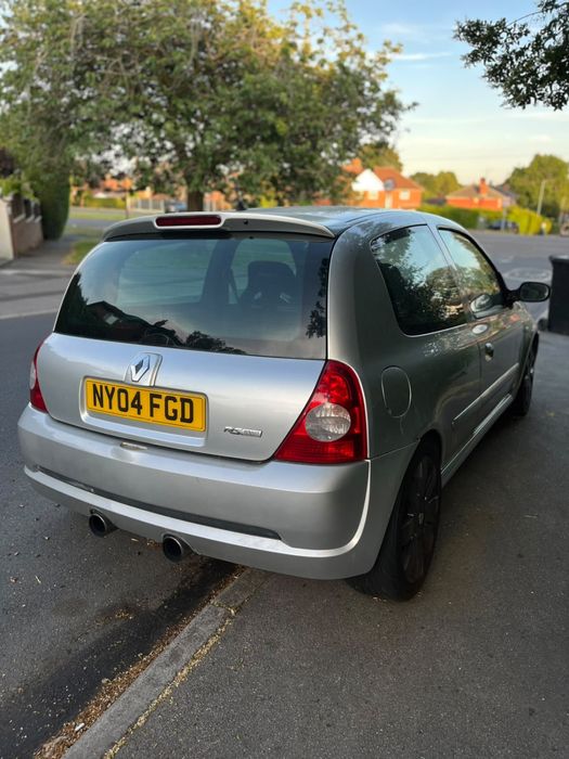 Renault Clio RS182
