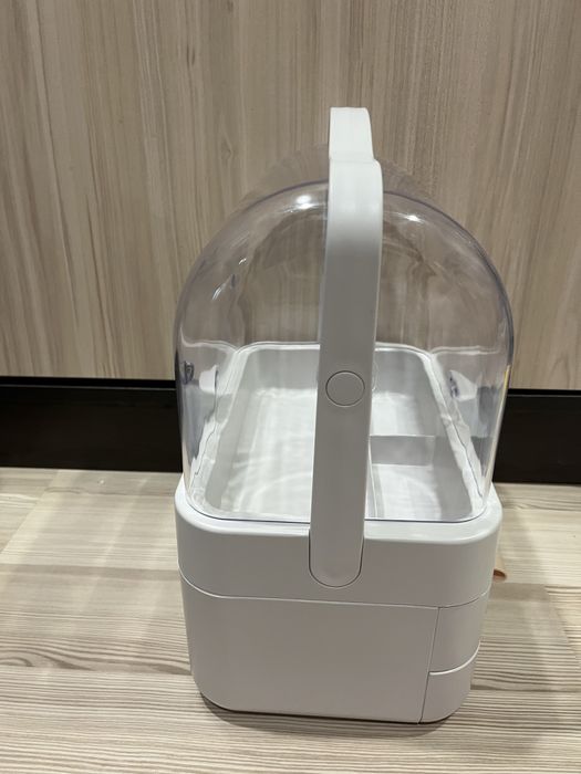 Органайзер за козметика