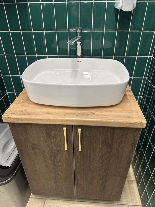 Керамическая Плитка зеленая. 2300 штук