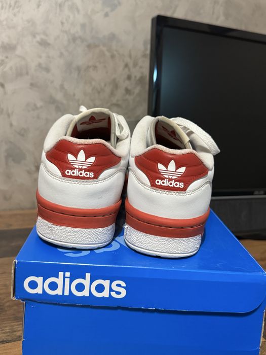 Adidas Rivalry low 42,5