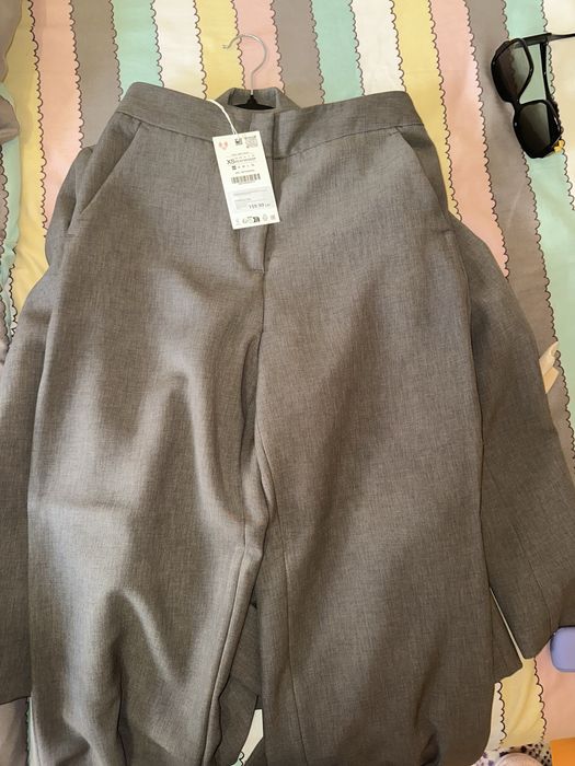pantaloni zara cu eticheta