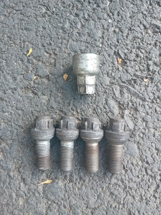 Prezoane antifurt + cheie audi
