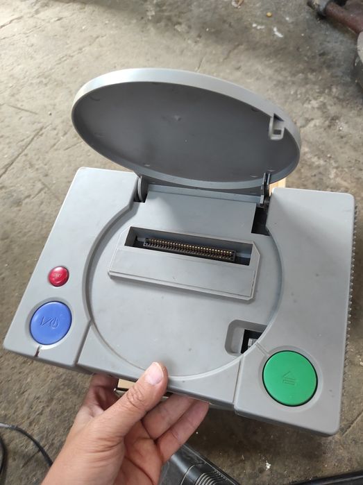 Vand aceste aparate electronice din poze,pret la fiecare in parte la c