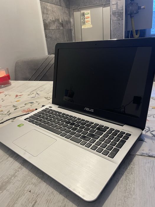 Vand Laptop Asus