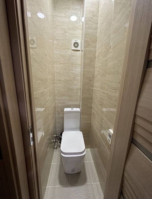 Квартира на Ойбек -Вестминстер 2/7/9 общ пл 60м  с обстановкой