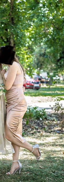 Rochie elegantă midi